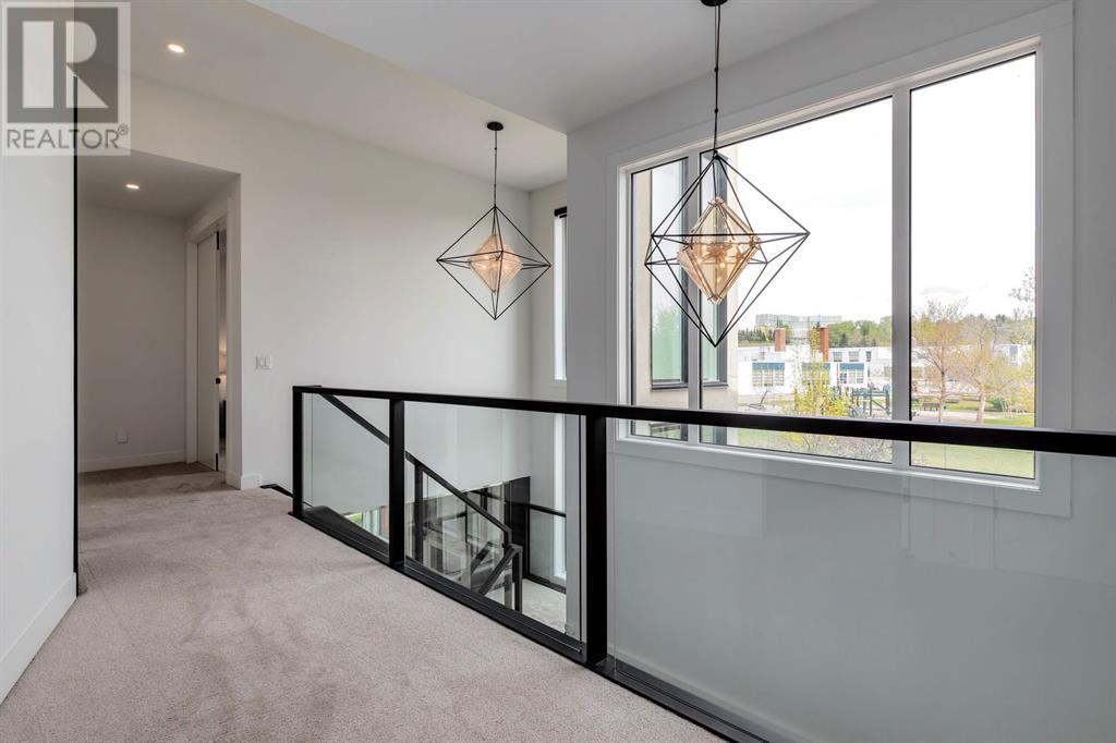 Single Family House for Sale in   Avenue NW Parkdale Calgary 