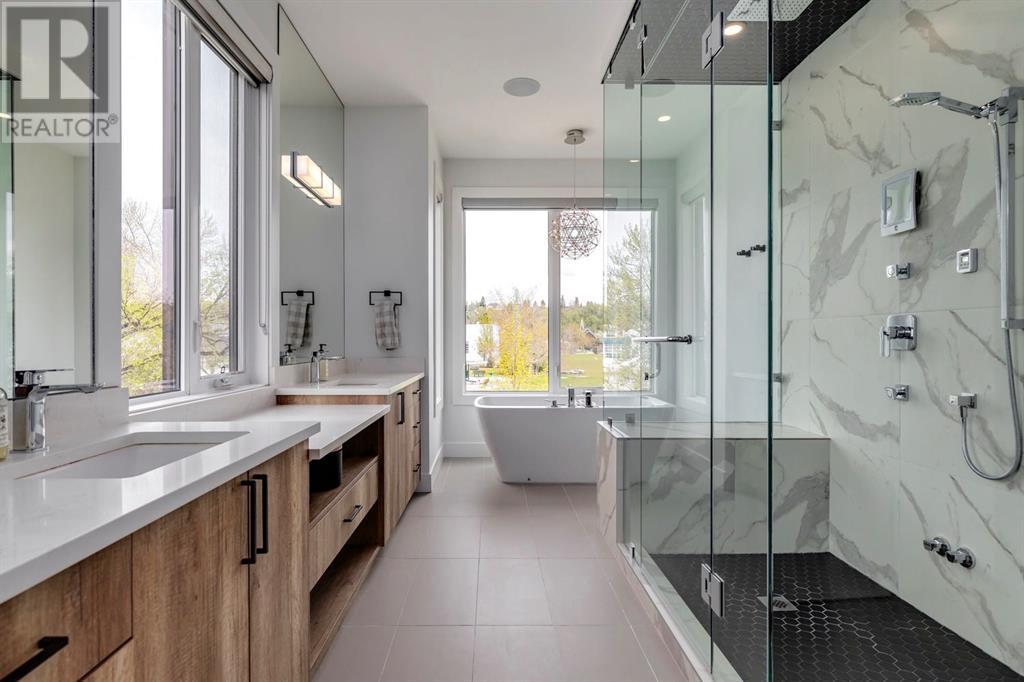 Single Family House for Sale in   Avenue NW Parkdale Calgary 