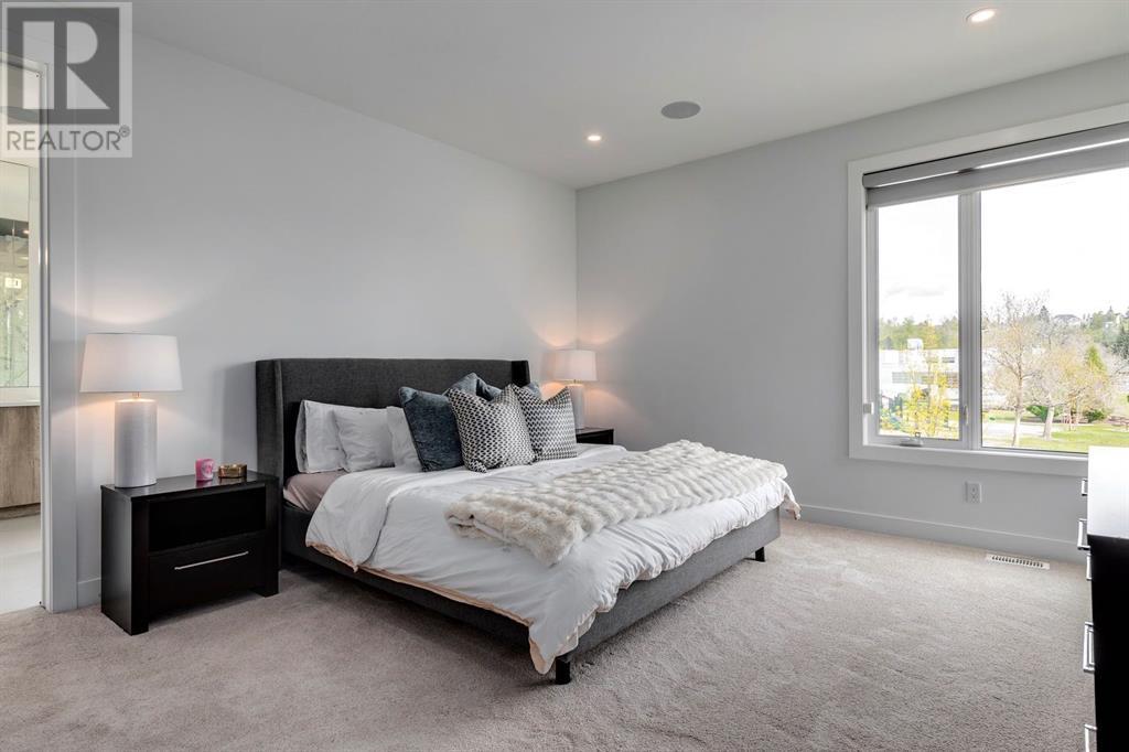 Single Family House for Sale in   Avenue NW Parkdale Calgary 