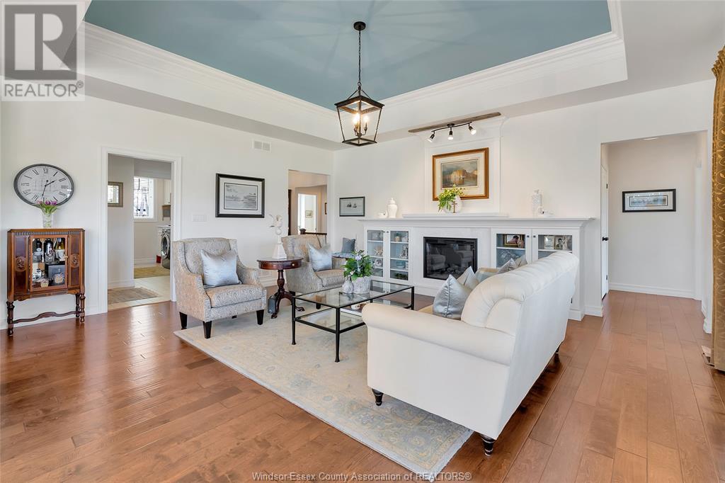 Photo 8 of 554 Gold Coast Drive, Amherstburg ON