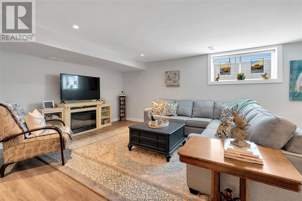 Photo 33 of 554 Gold Coast Drive, Amherstburg ON