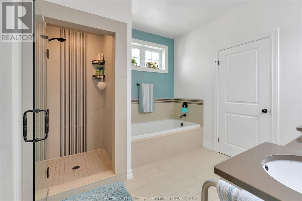 Photo 25 of 554 Gold Coast Drive, Amherstburg ON