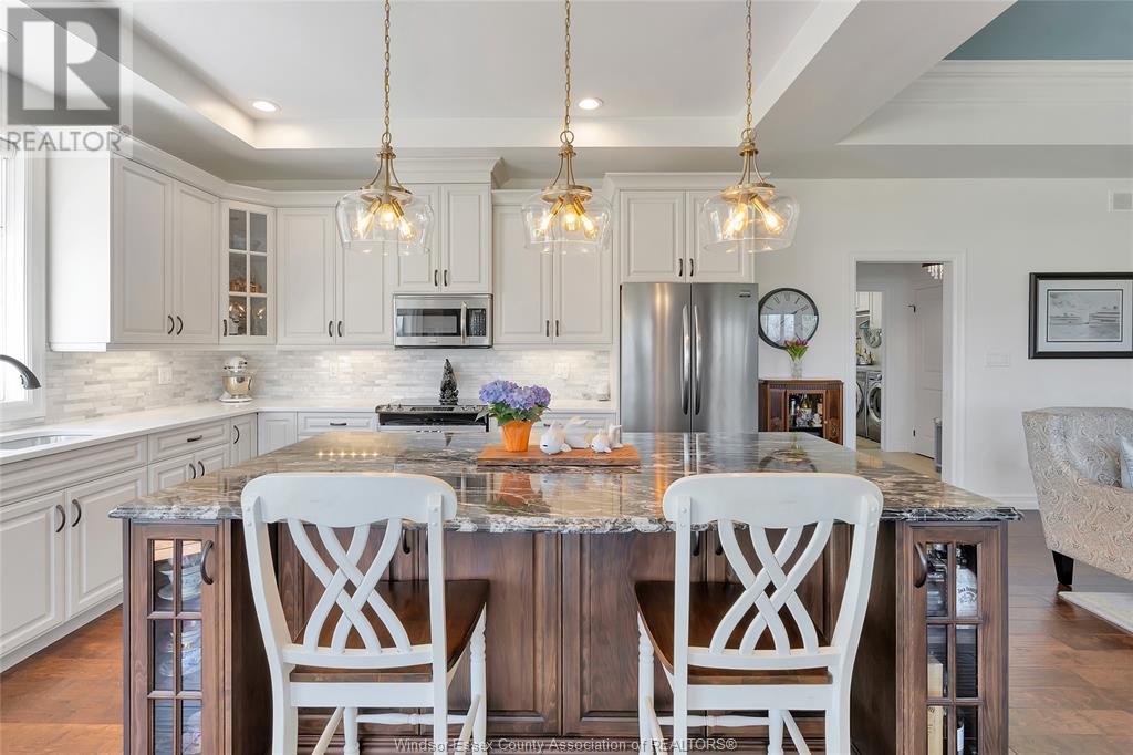 Photo 9 of 554 Gold Coast Drive, Amherstburg ON