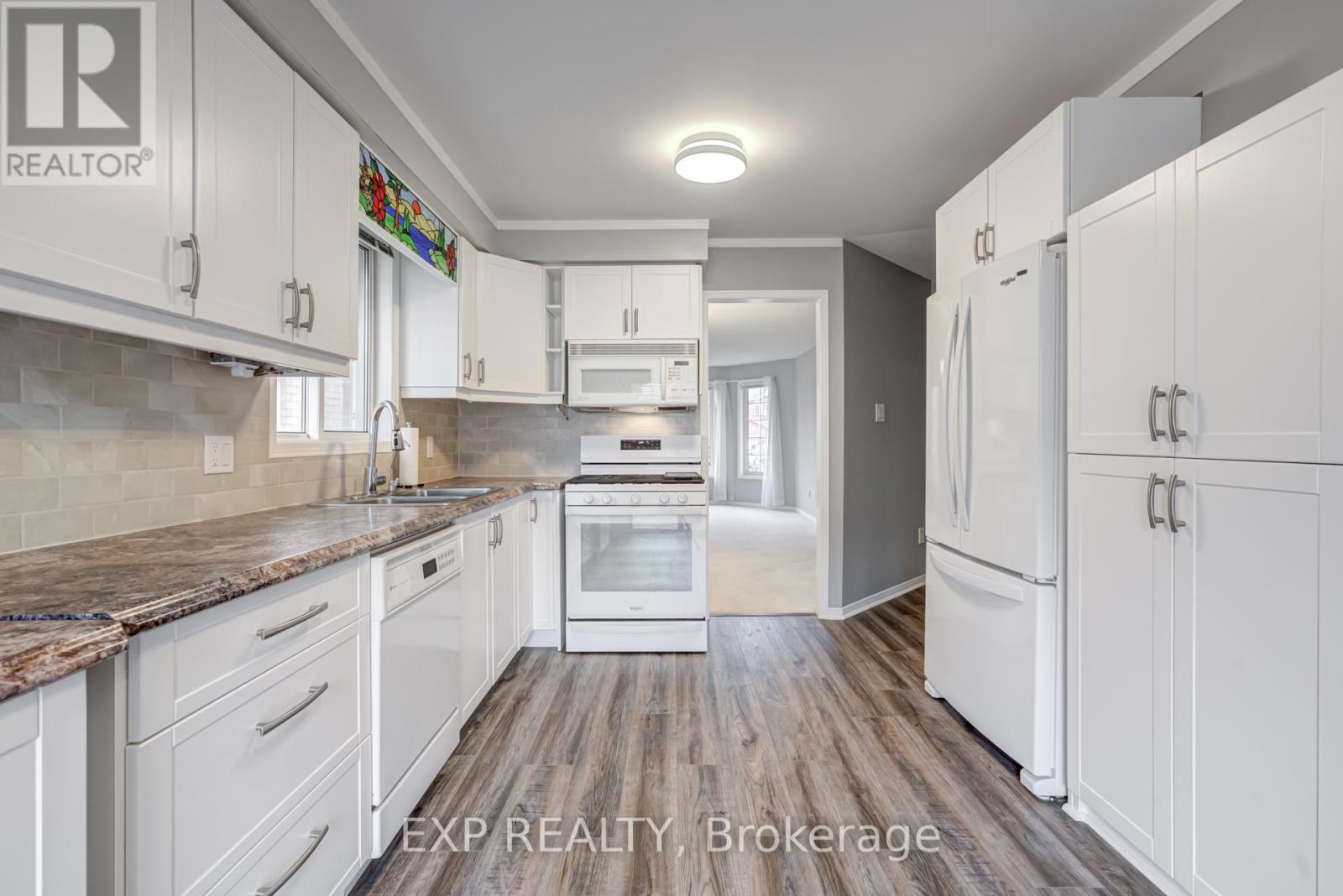 Single Family House Bungalow for Sale in  MCVEIGH DRIVE Barrie (Northwest) 