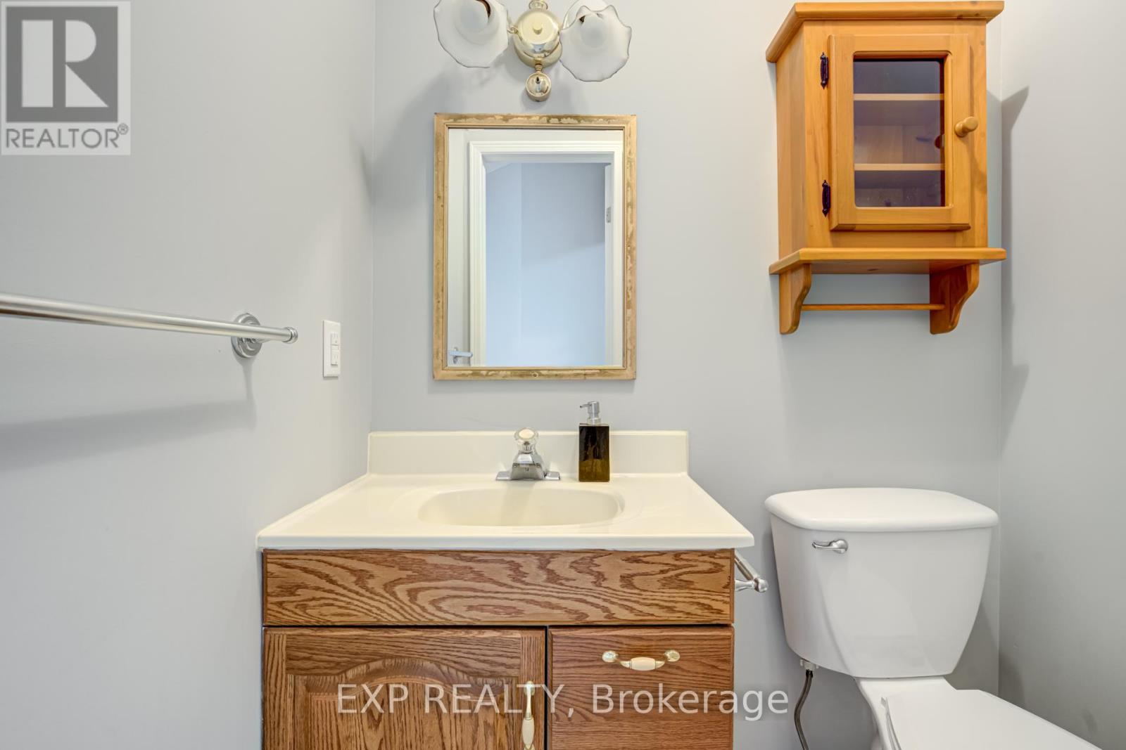 Single Family House Bungalow for Sale in  MCVEIGH DRIVE Barrie (Northwest) 