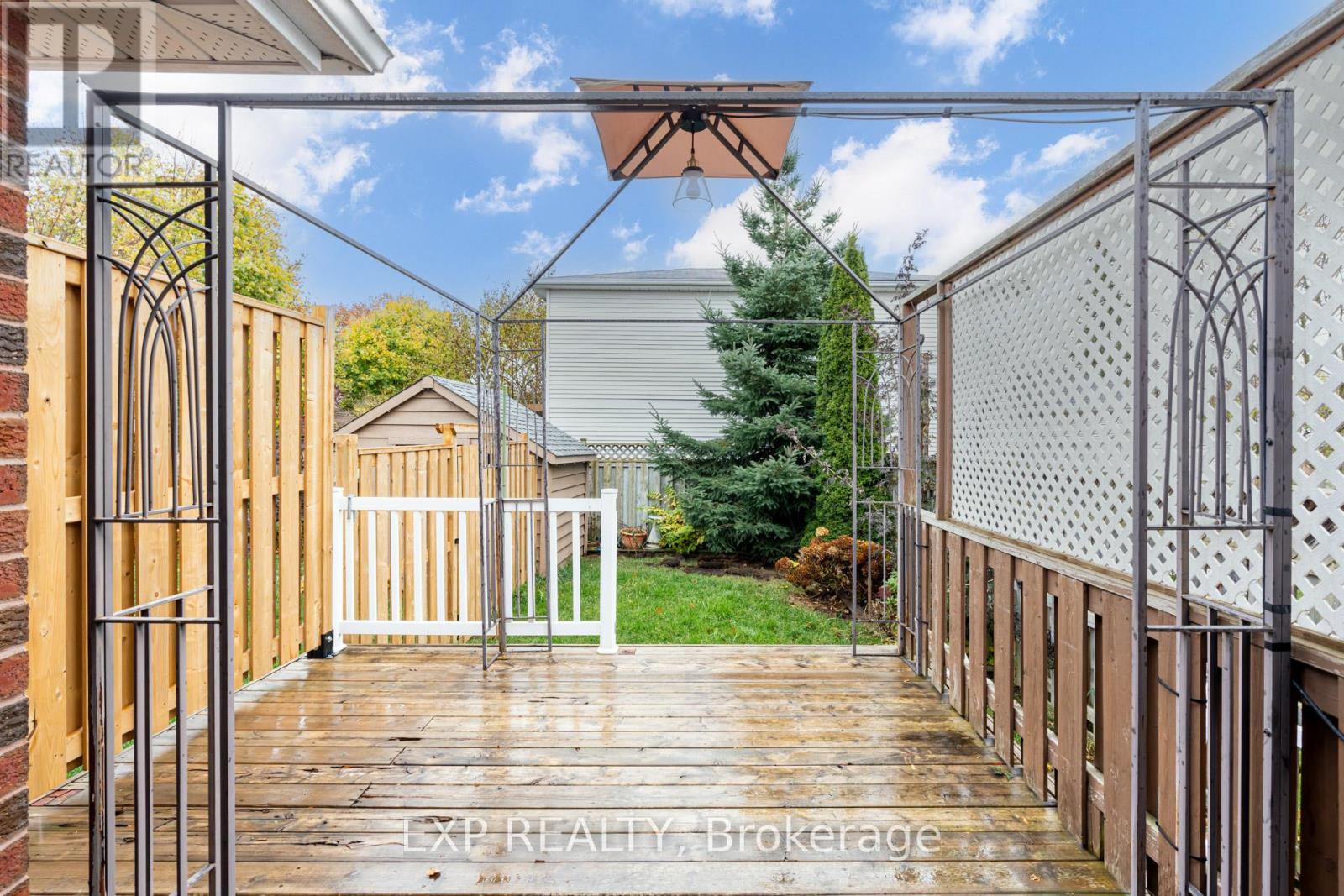 Single Family House Bungalow for Sale in  MCVEIGH DRIVE Barrie (Northwest) 
