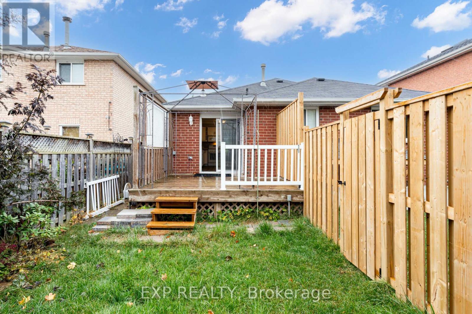 Single Family House Bungalow for Sale in  MCVEIGH DRIVE Barrie (Northwest) 