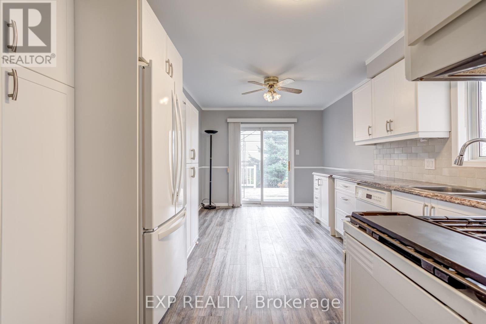 Single Family House Bungalow for Sale in  MCVEIGH DRIVE Barrie (Northwest) 