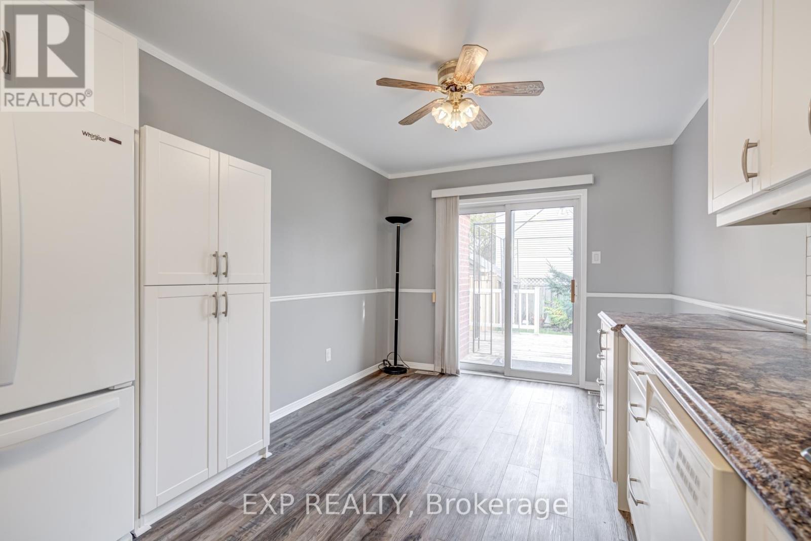 Single Family House Bungalow for Sale in  MCVEIGH DRIVE Barrie (Northwest) 