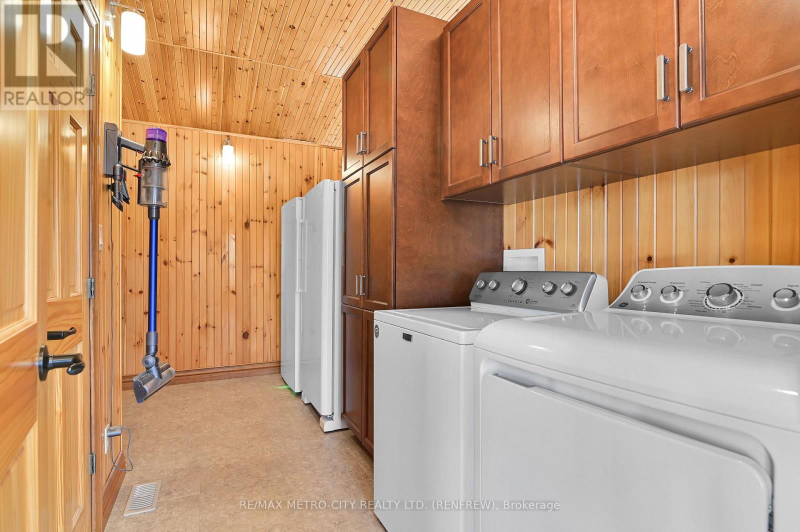 Photo 13 of 3280 Burnstown Road, Horton ON