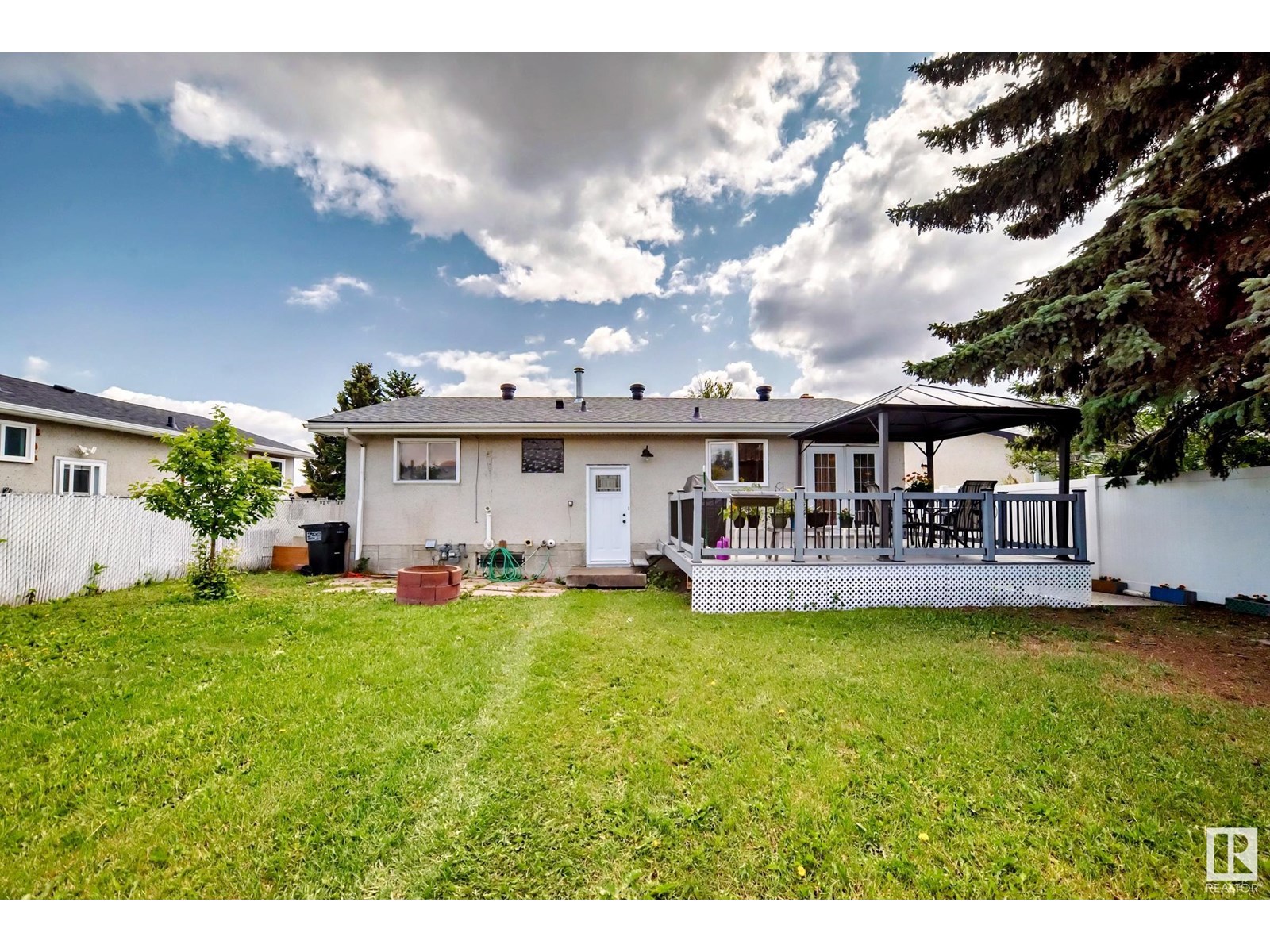 Photo 16 of 6308 144 A Av Nw, Edmonton AB