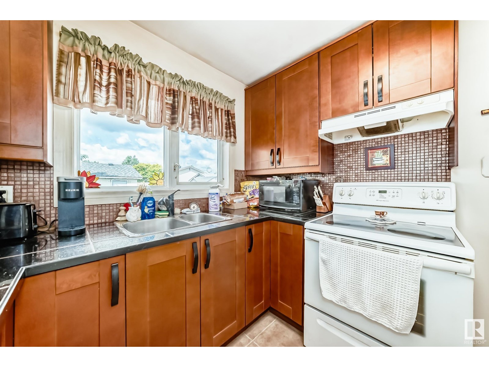Photo 62 of 6308 144 A Av Nw, Edmonton AB
