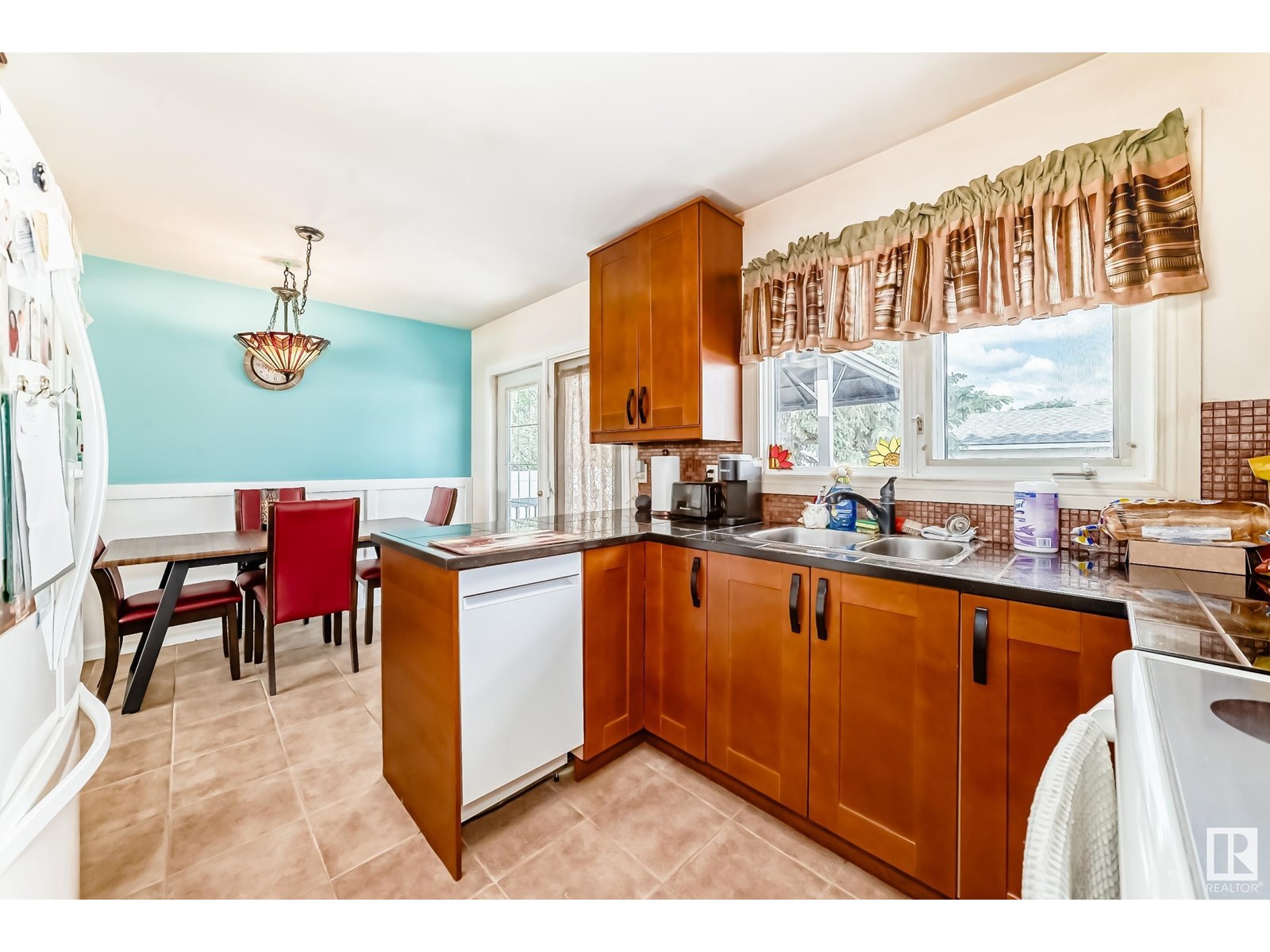 Photo 36 of 6308 144 A Av Nw, Edmonton AB