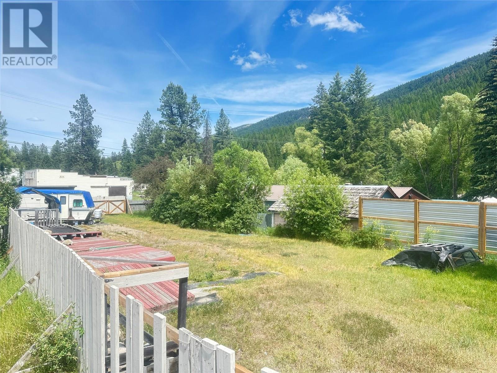  Wallace Mountain Road, Beaverdell