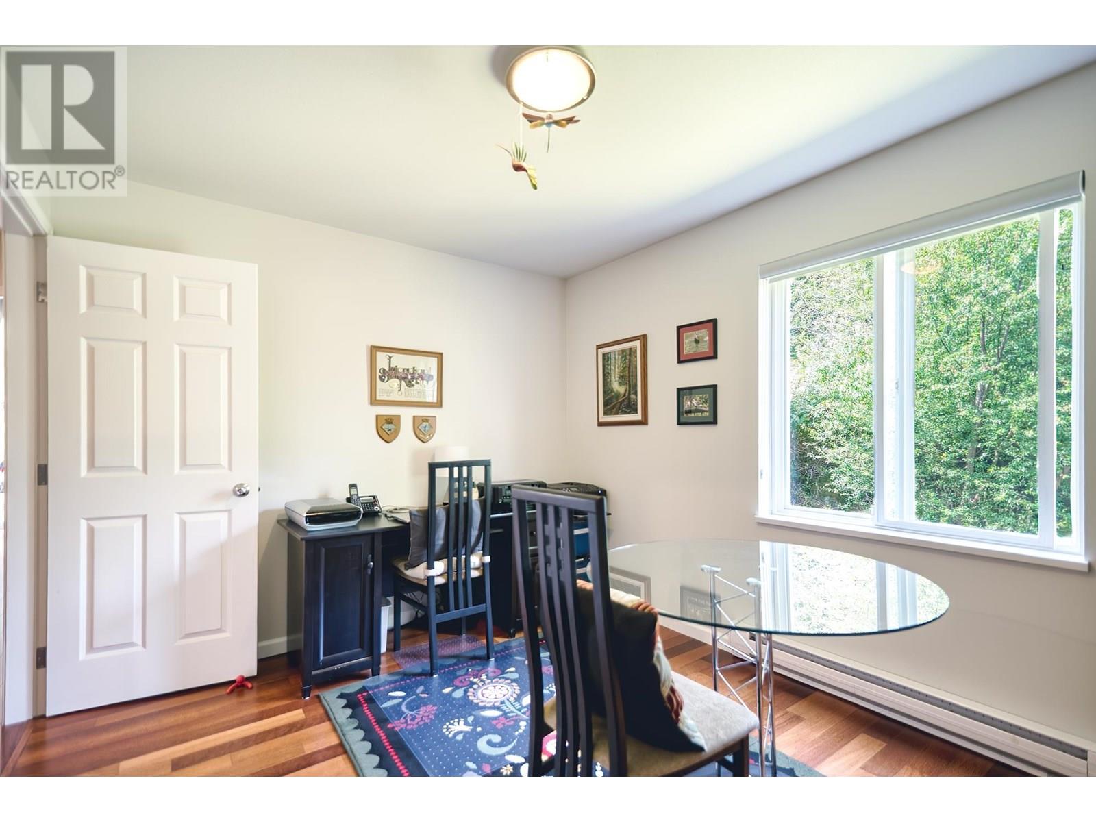 W201 5780 TRAIL AVENUE, Sechelt