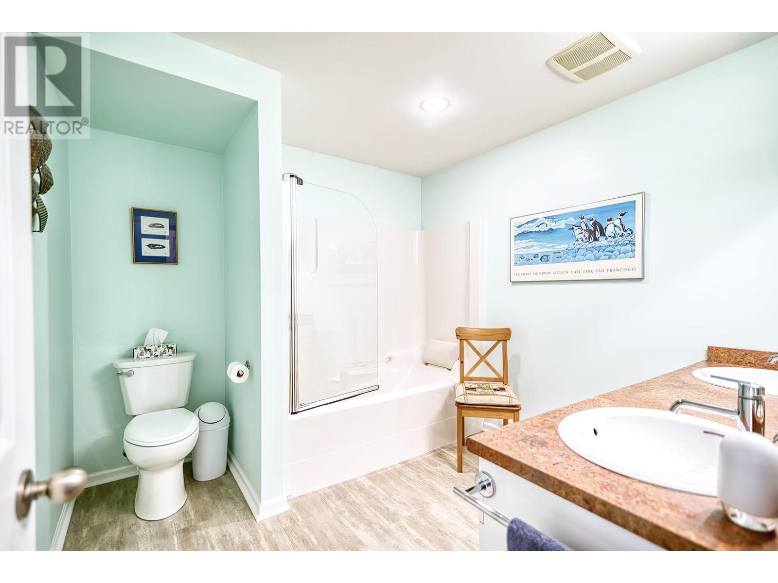 W201 5780 TRAIL AVENUE, Sechelt