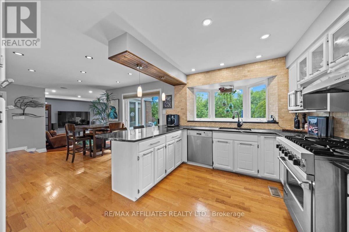 Photo 39 of 800 Fairwinds Terrace, Ottawa ON