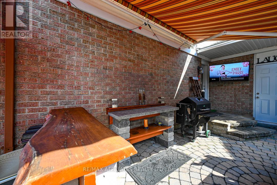 Photo 37 of 800 Fairwinds Terrace, Ottawa ON
