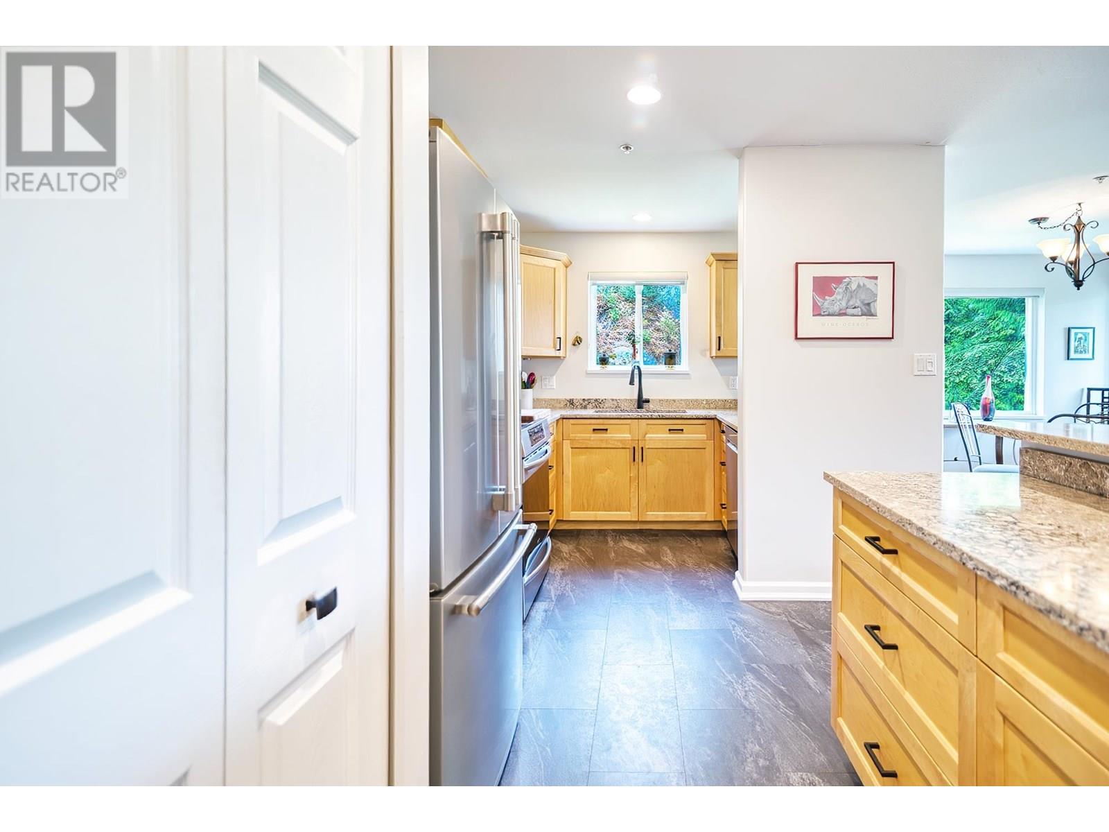 W201 5780 TRAIL AVENUE, Sechelt