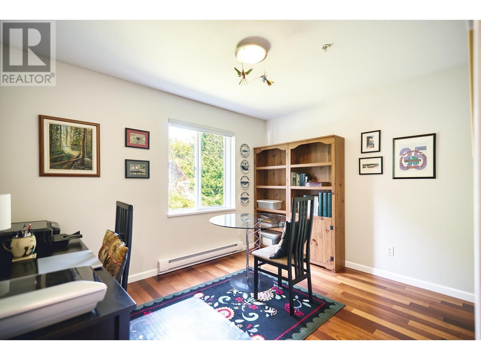 W201 5780 TRAIL AVENUE, Sechelt