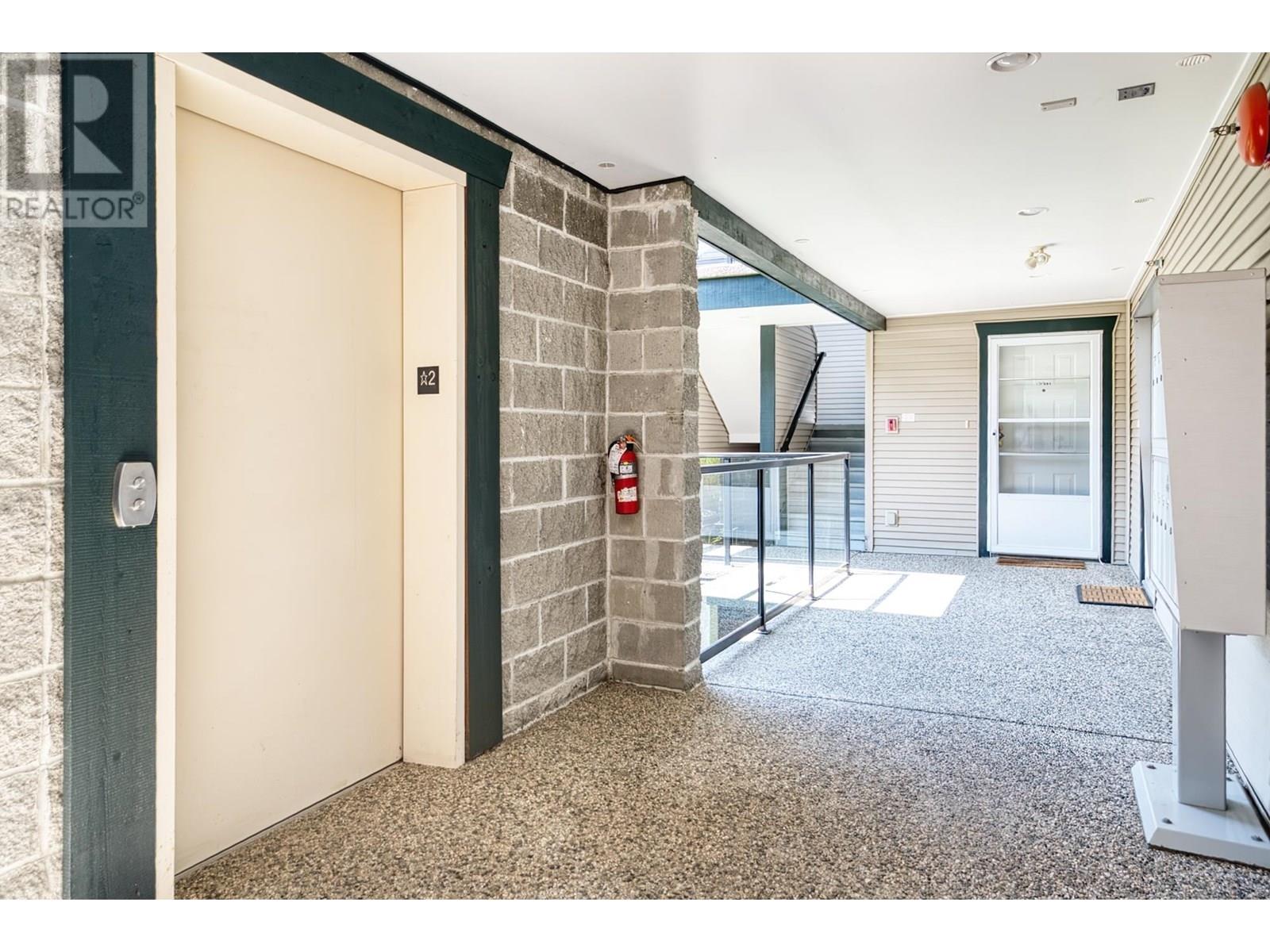 W201 5780 TRAIL AVENUE, Sechelt