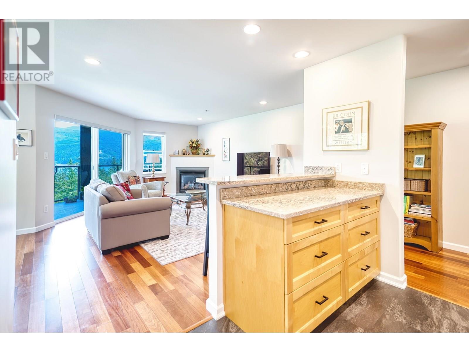 W201 5780 TRAIL AVENUE, Sechelt