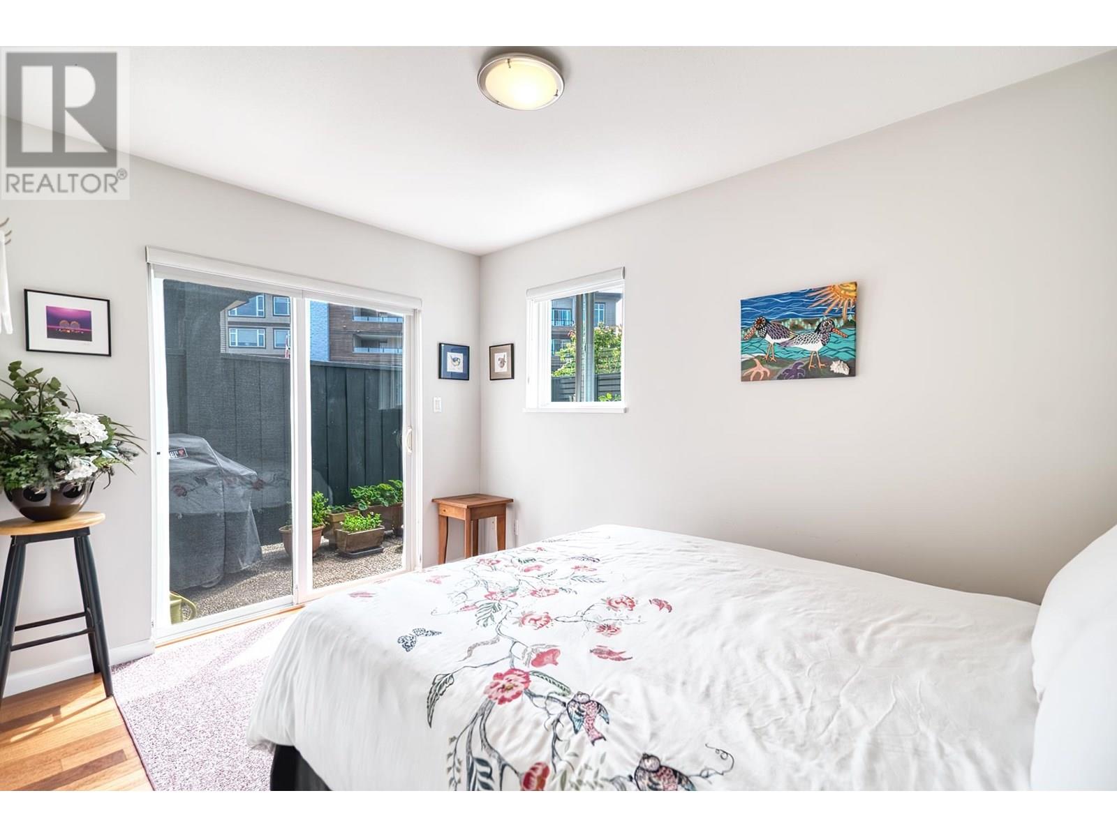 W201 5780 TRAIL AVENUE, Sechelt
