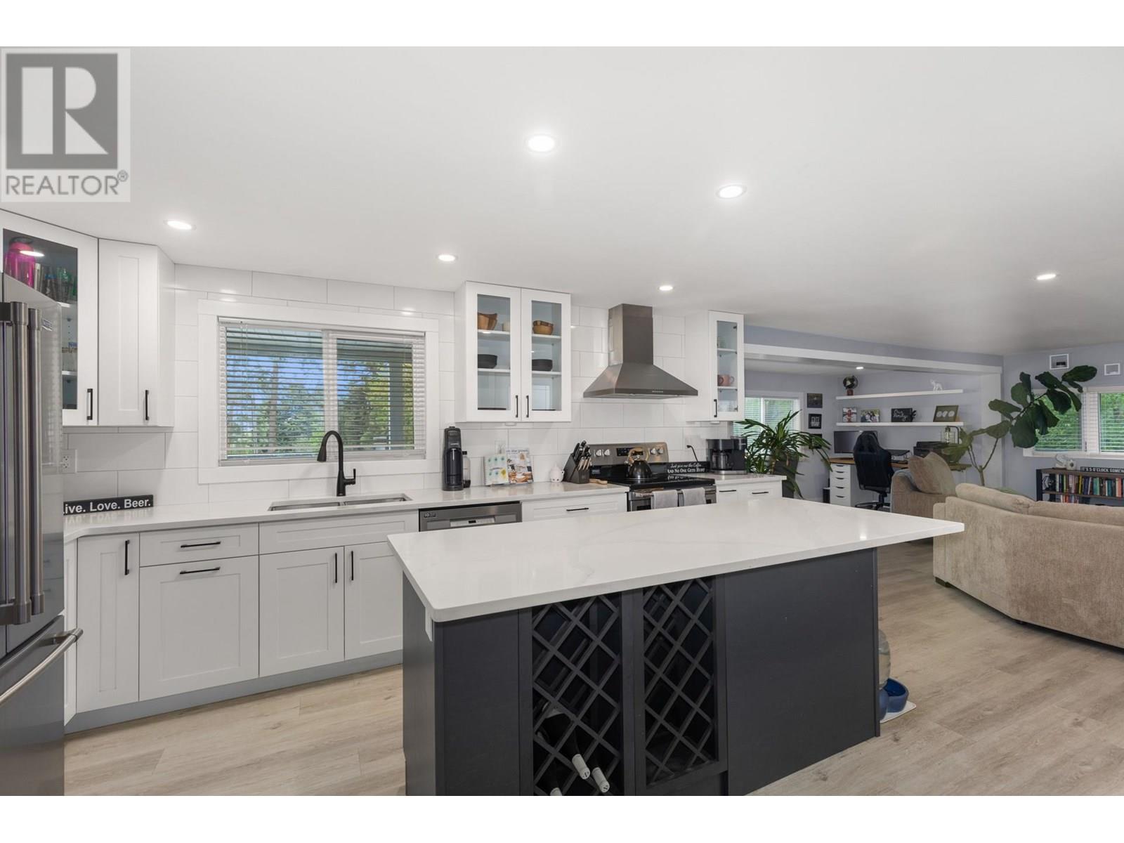 102 1860 Boucherie Road, Westbank