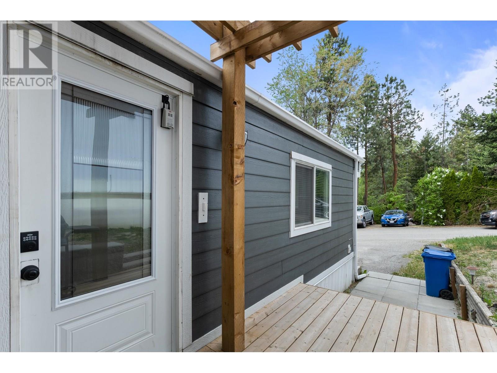102 1860 Boucherie Road, Westbank