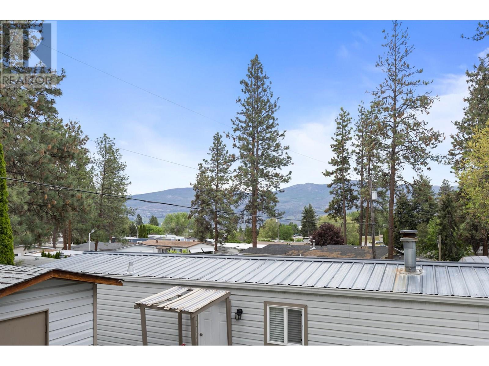 102 1860 Boucherie Road, Westbank
