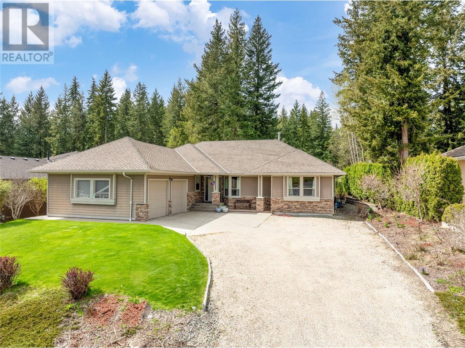 Photo 5 of 2742 Golf Course Drive, Blind Bay BC
