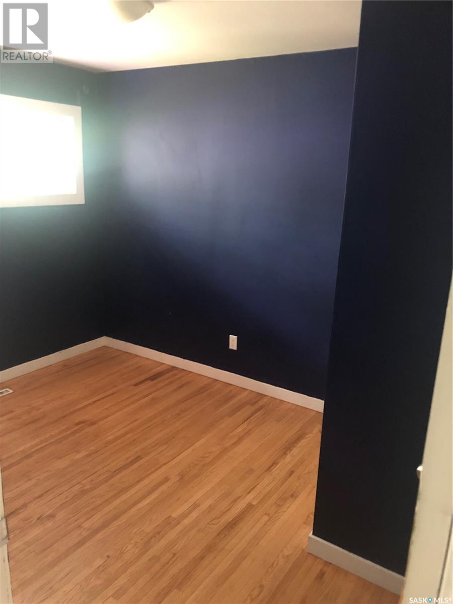 Single Family House Bungalow for Sale in  Empress STREET Regina 