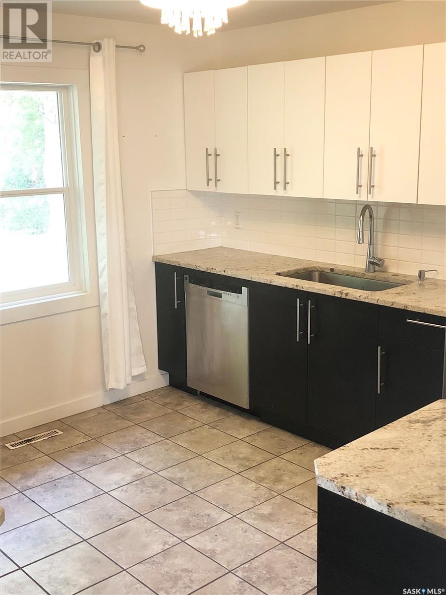 Single Family House Bungalow for Sale in  Empress STREET Regina 
