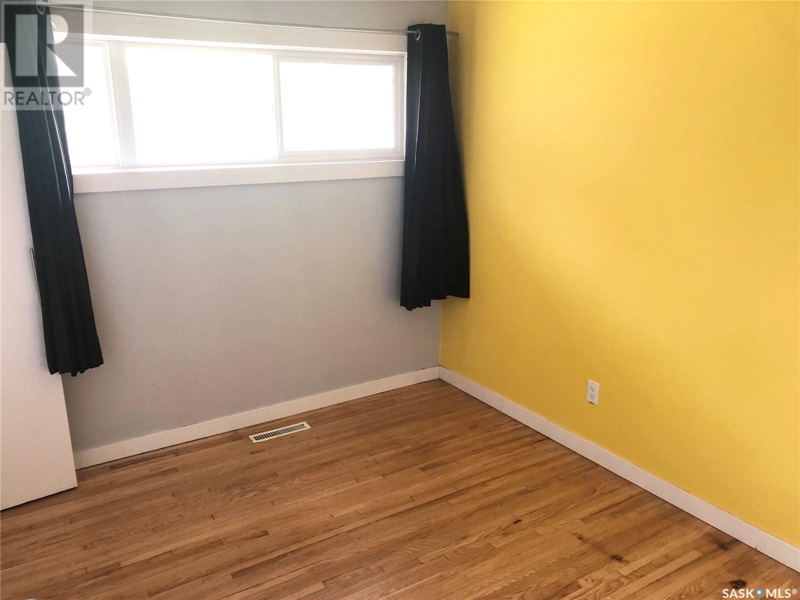 Single Family House Bungalow for Sale in  Empress STREET Regina 