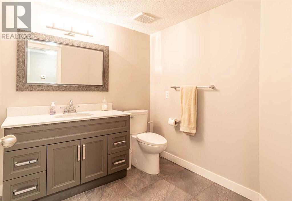 Single Family House Bungalow for Sale in  Palisbriar Park SW Palliser Calgary 