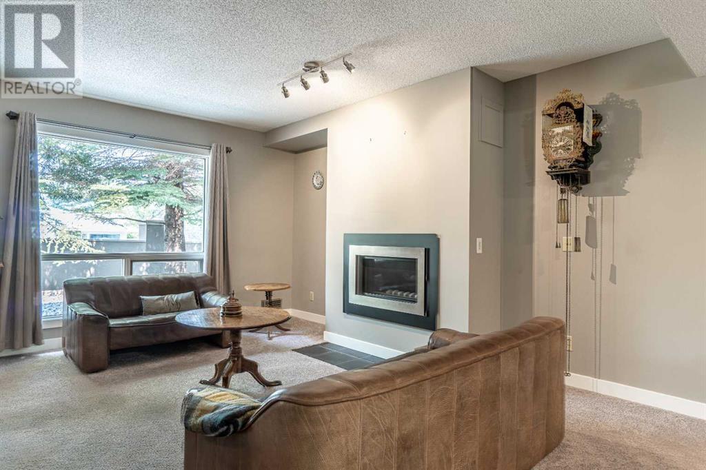 Single Family House Bungalow for Sale in  Palisbriar Park SW Palliser Calgary 