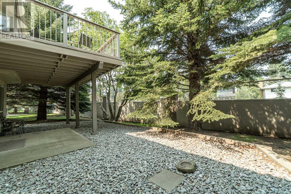 Single Family House Bungalow for Sale in  Palisbriar Park SW Palliser Calgary 