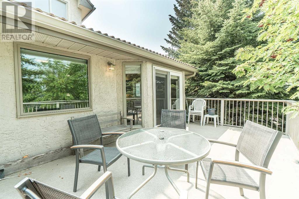 Single Family House Bungalow for Sale in  Palisbriar Park SW Palliser Calgary 