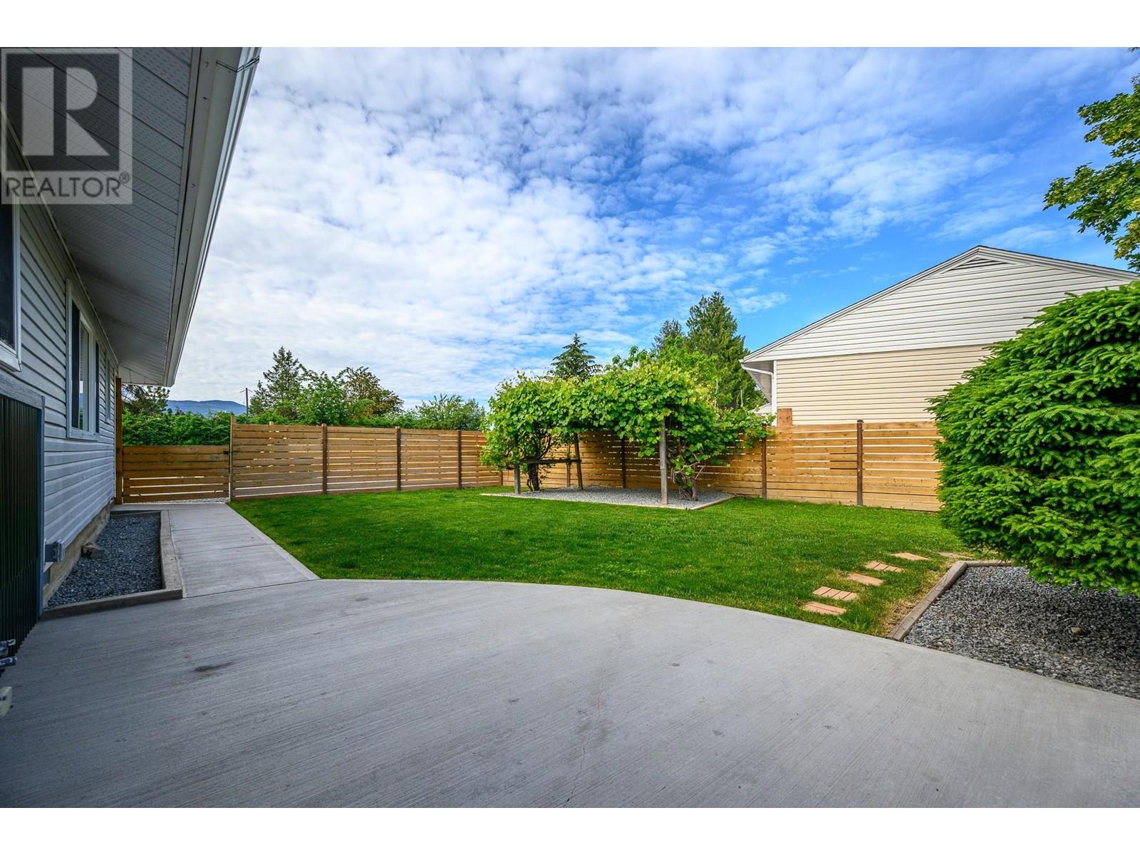 2708 18th Street, Vernon