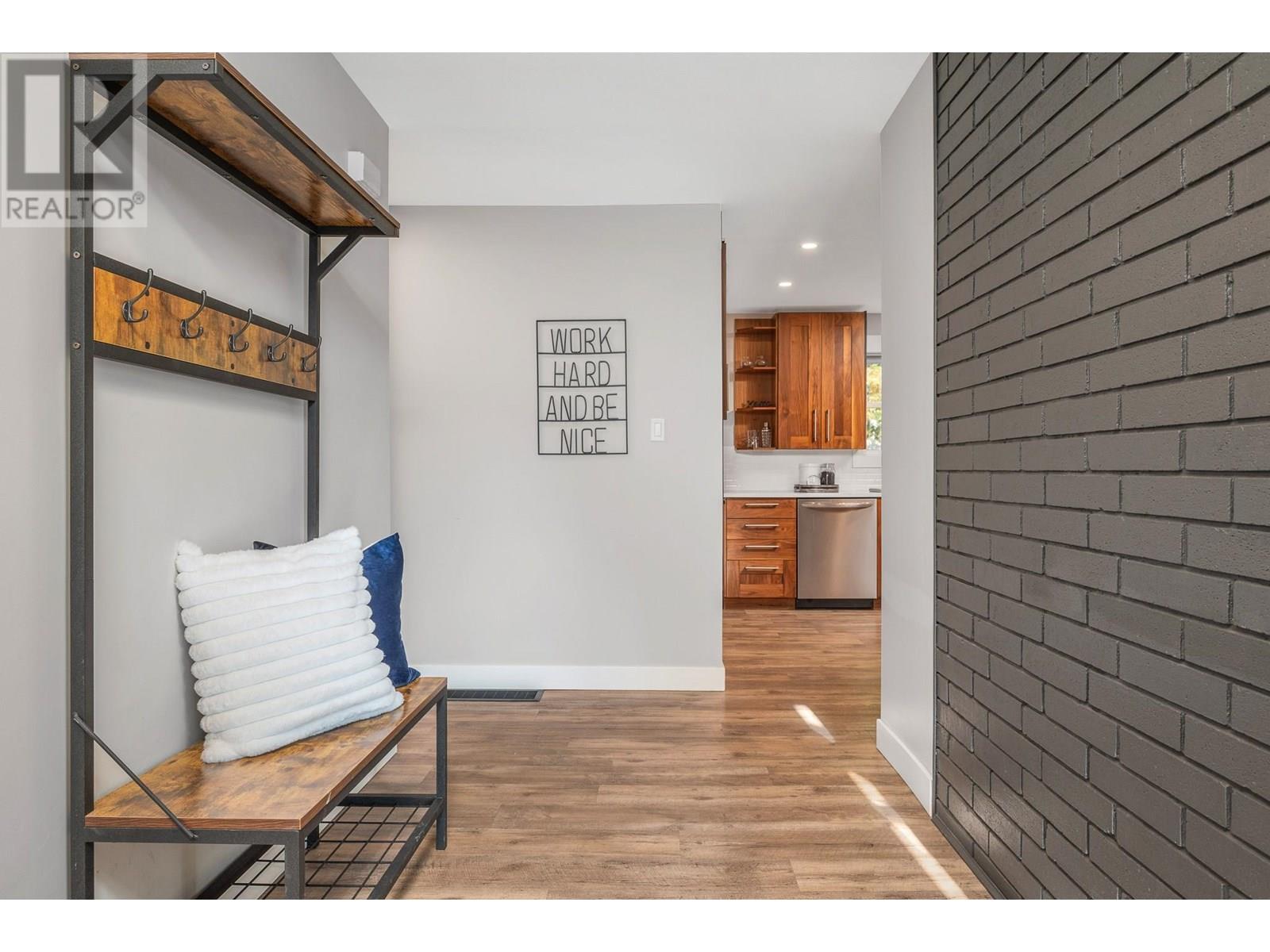2708 18th Street, Vernon