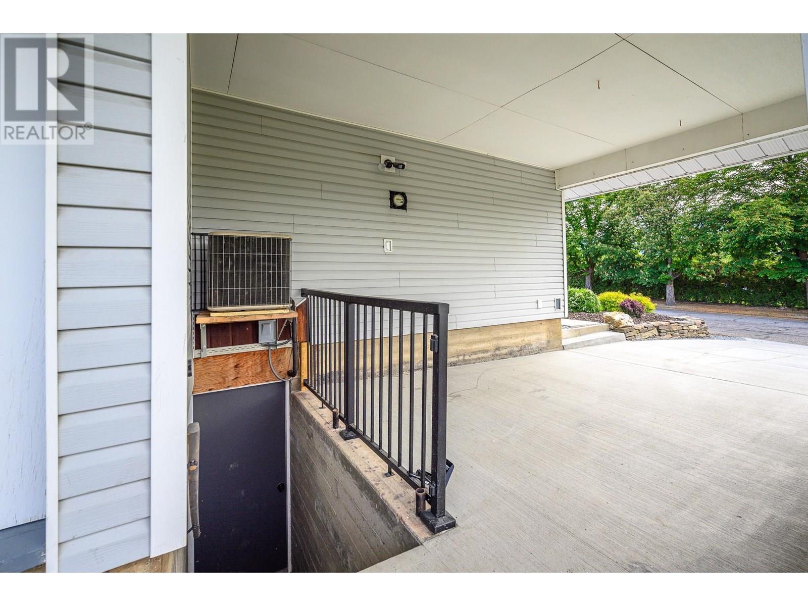 2708 18th Street, Vernon