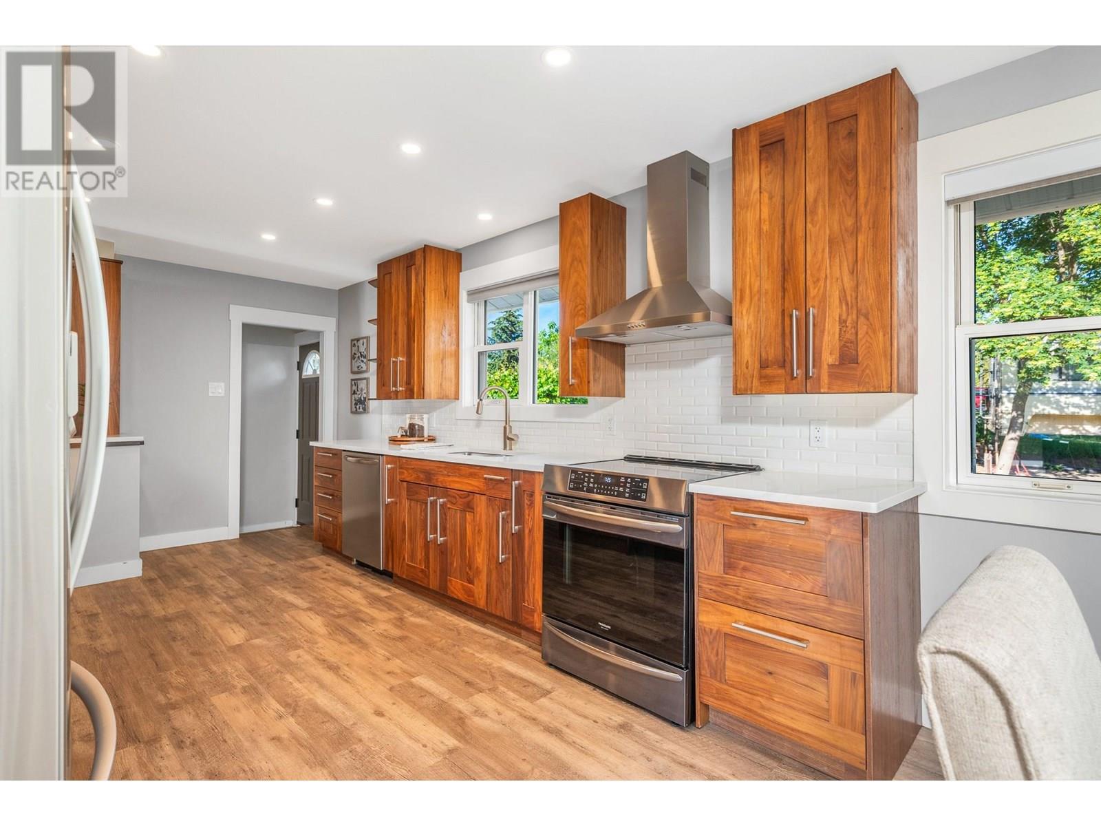 2708 18th Street, Vernon