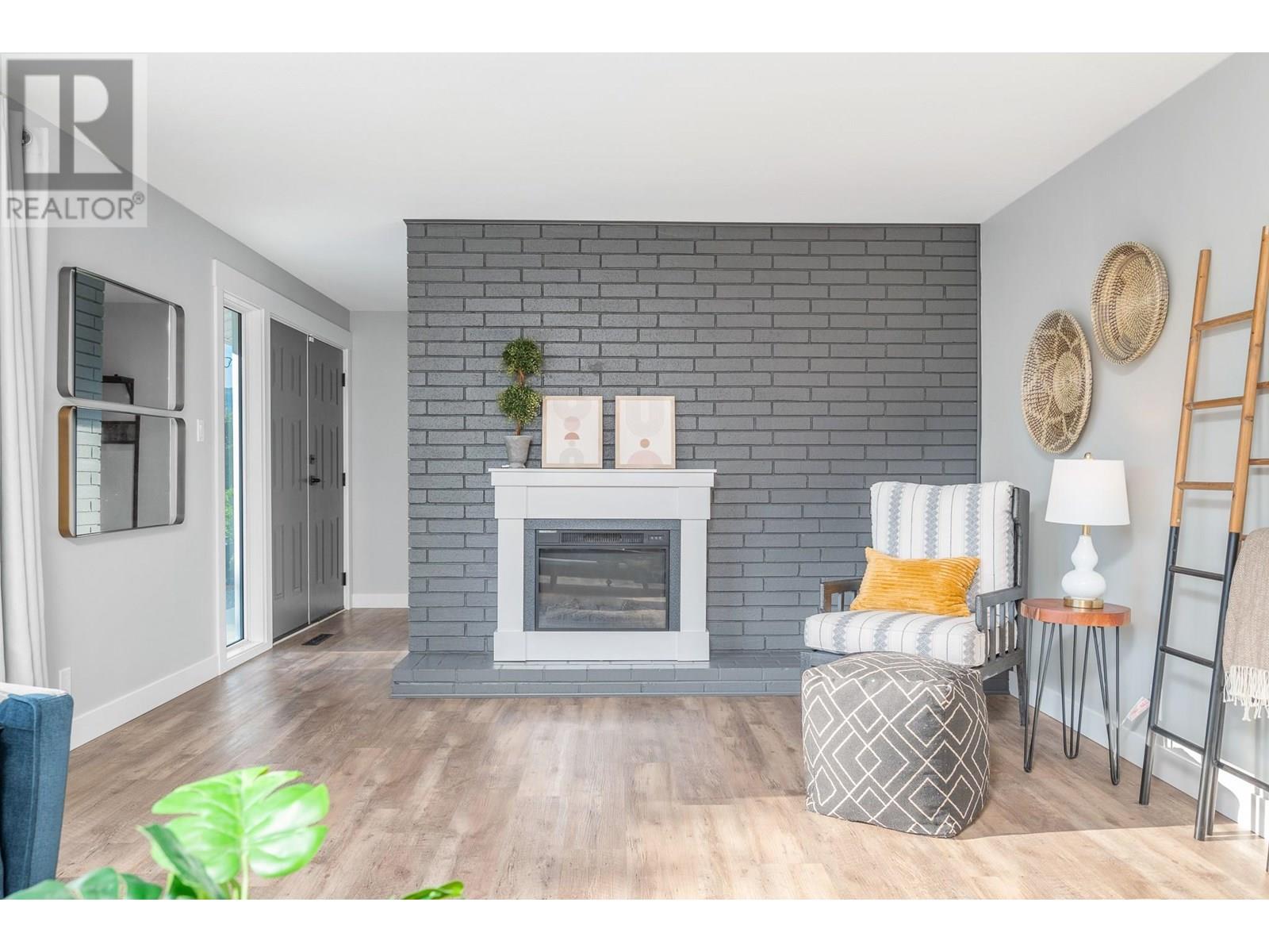 2708 18th Street, Vernon