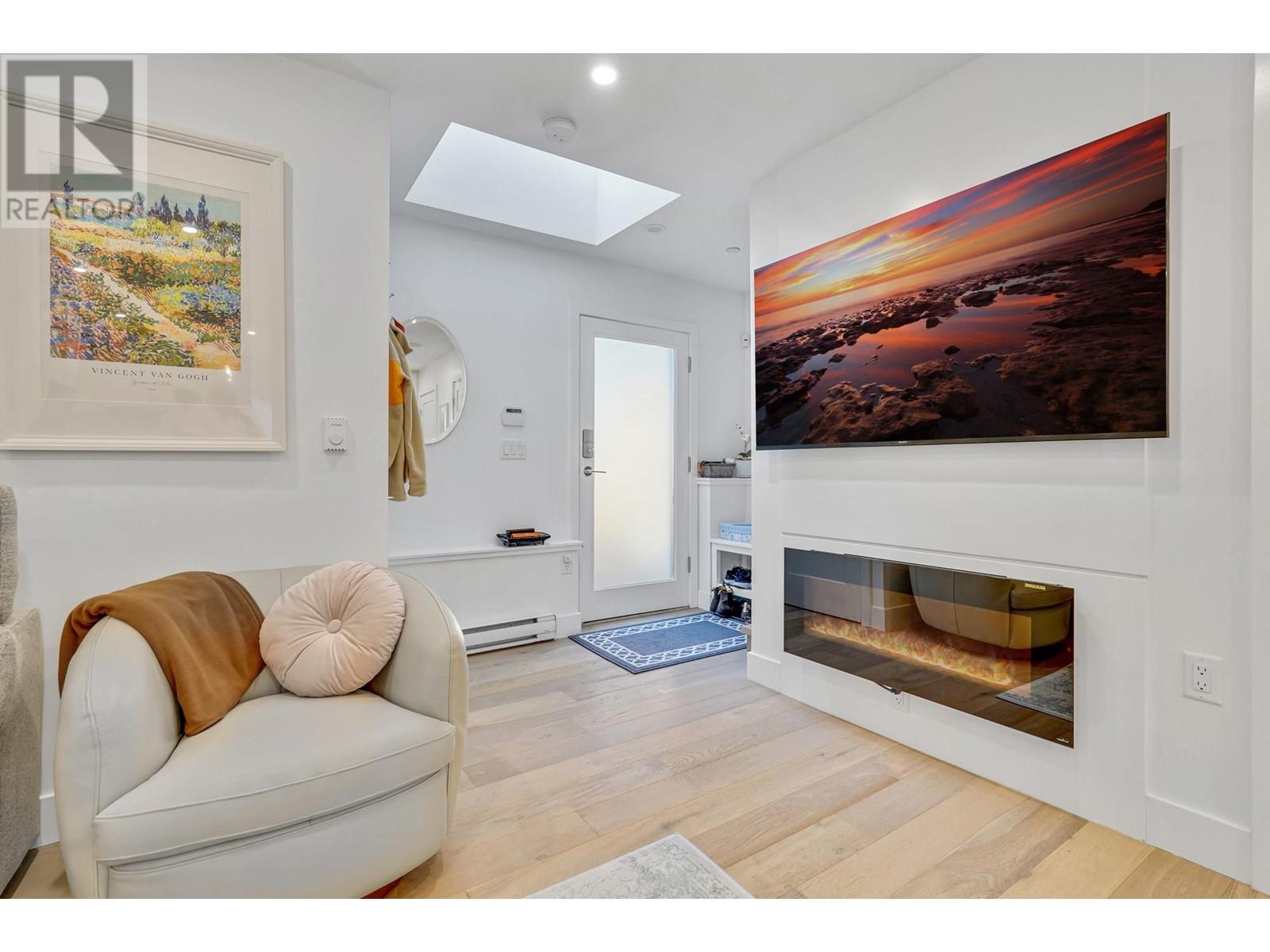 Photo 22 of 4218 W 10th Avenue, Vancouver BC