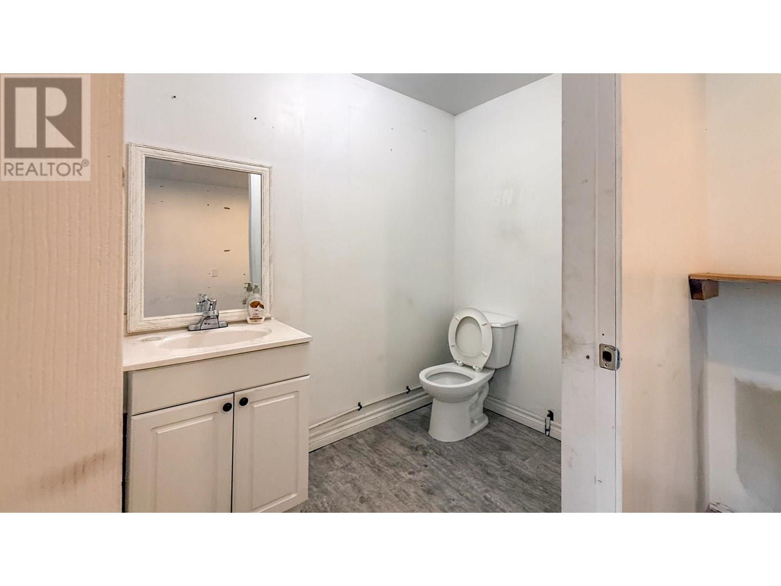  431 Victoria Street West, Kamloops