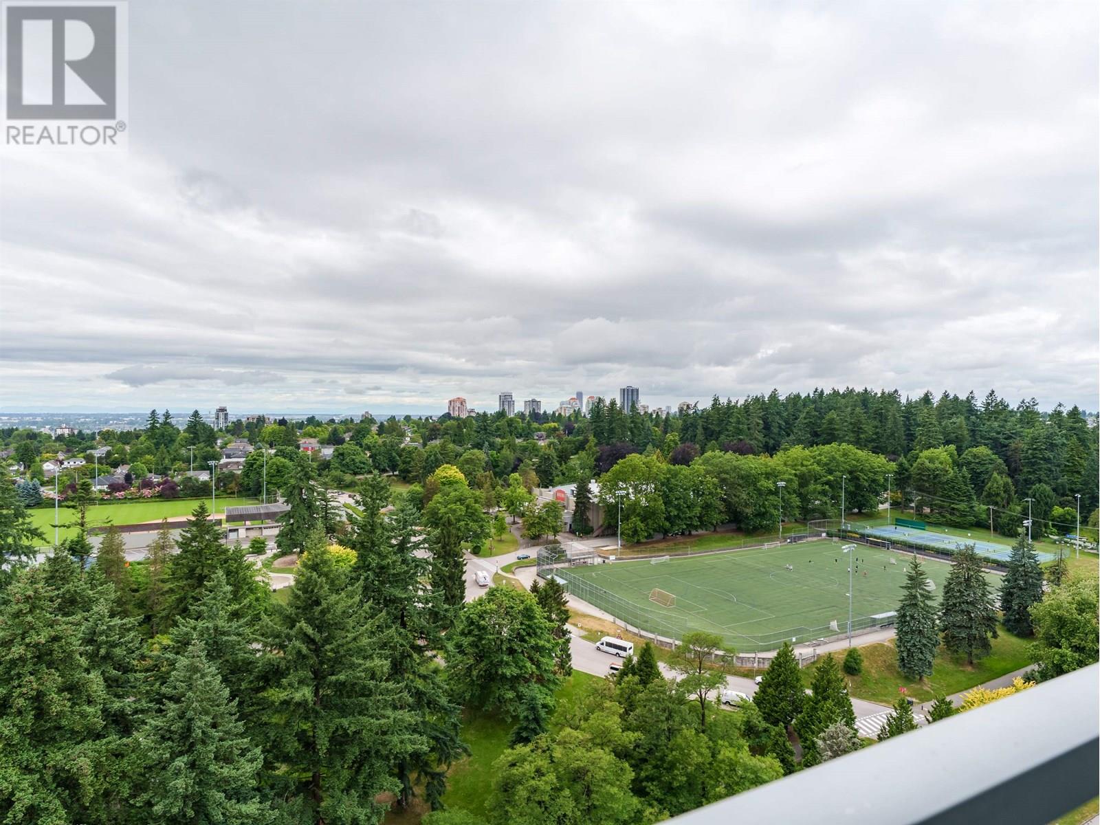 Photo 4 of 2604 280 Ross Drive, New Westminster BC