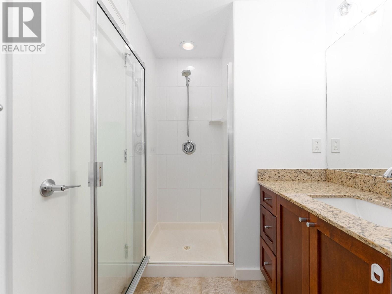 Photo 17 of 2604 280 Ross Drive, New Westminster BC