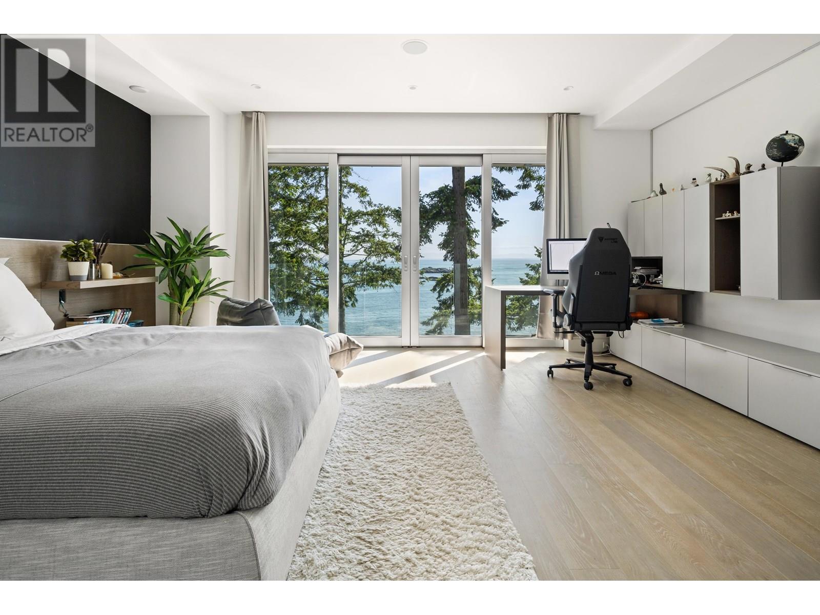 Photo 19 of 5225 Gulf Place, West Vancouver BC