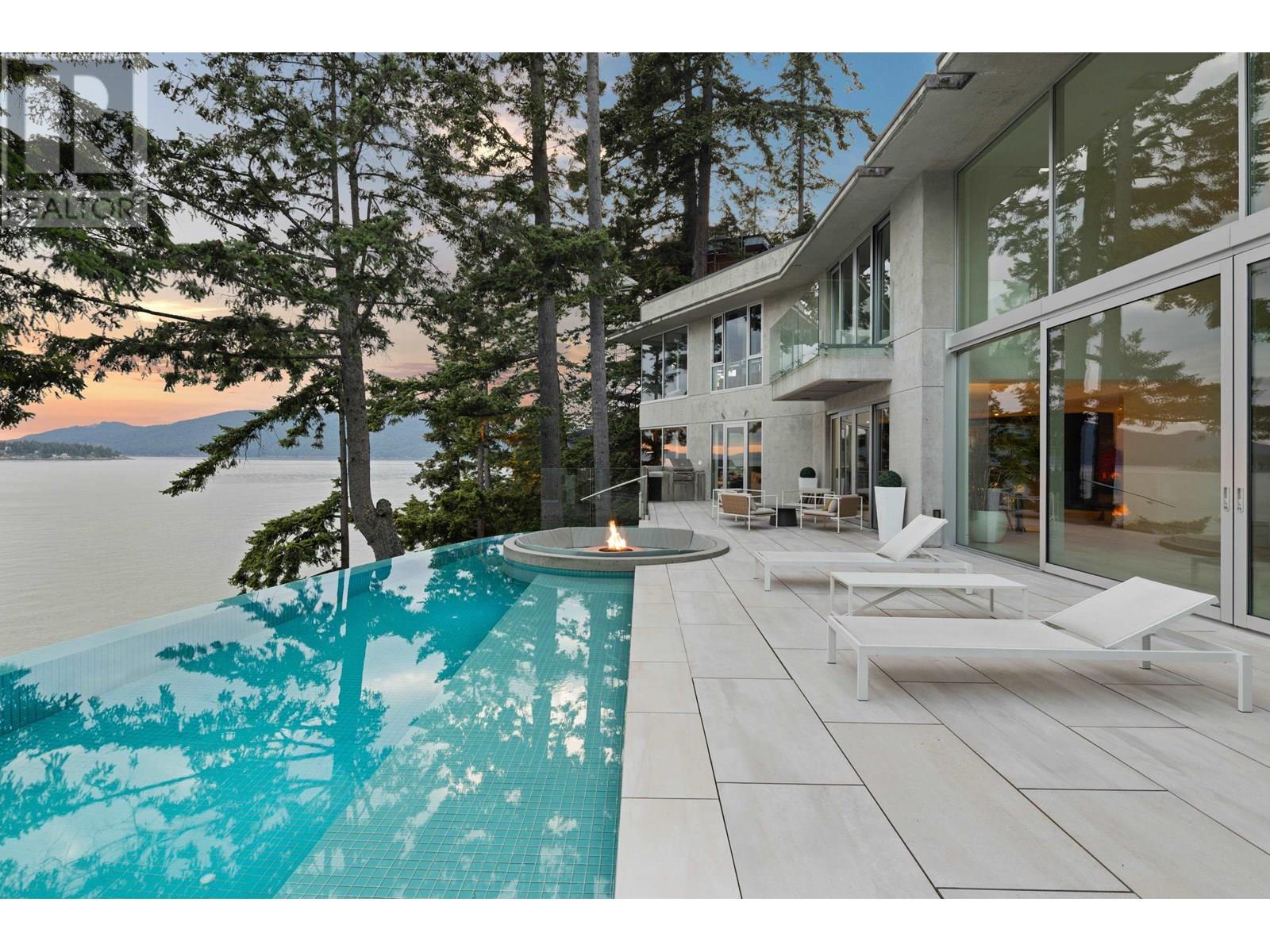 Photo 27 of 5225 Gulf Place, West Vancouver BC