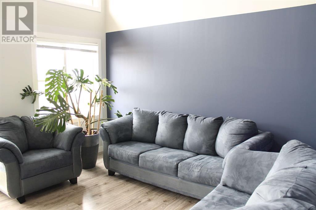 Single Family House 4 Level for Sale in  Sage Hill Grove NW Sage Hill Calgary 